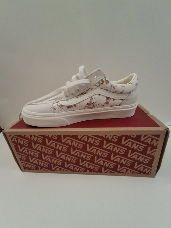 Vans Shoes - Vans Old Skool Low Top Sneakers in White with Floral Print